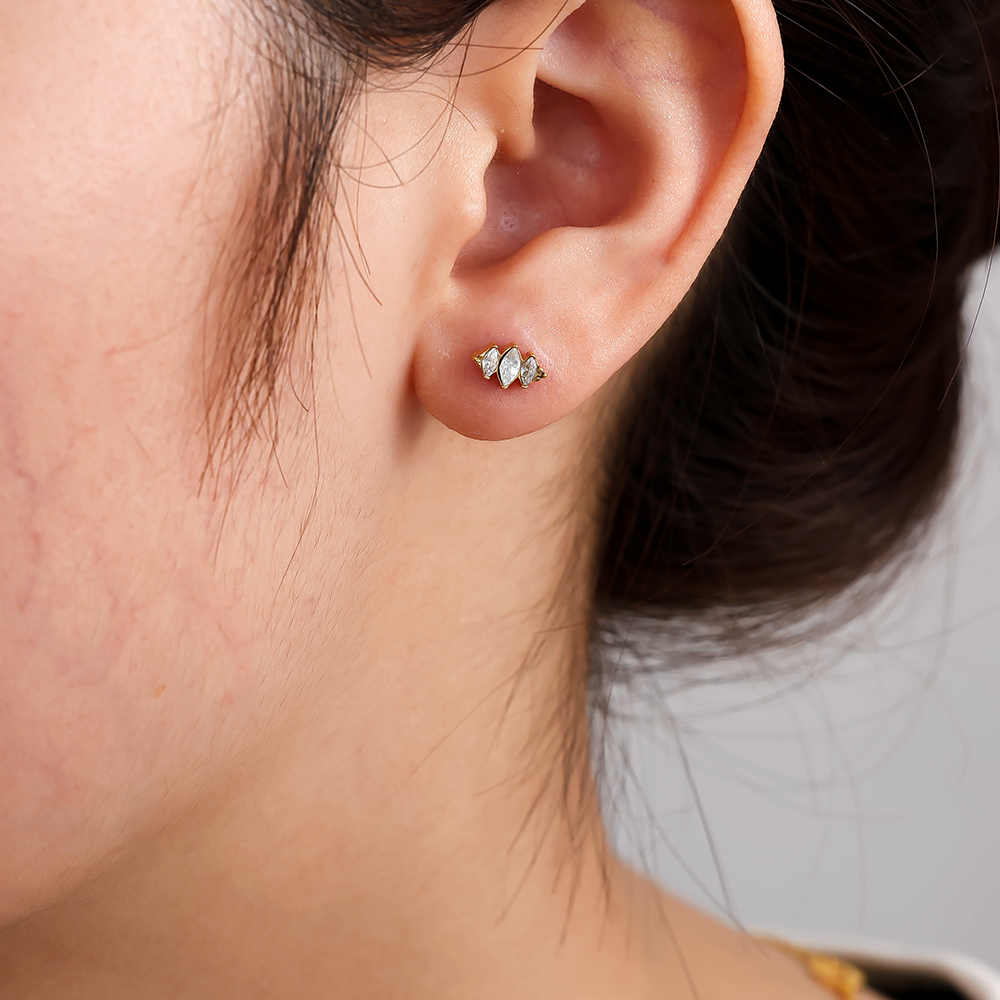 Edelstahl Piercing 8mm Three Diamond Eye