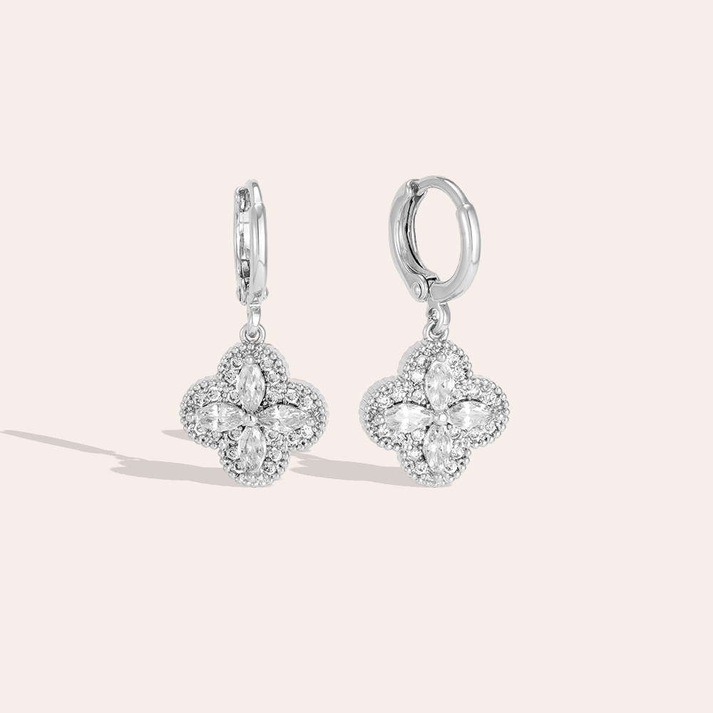 Vergoldete Ohrringe 28mm Zirkonia Kleeblatt