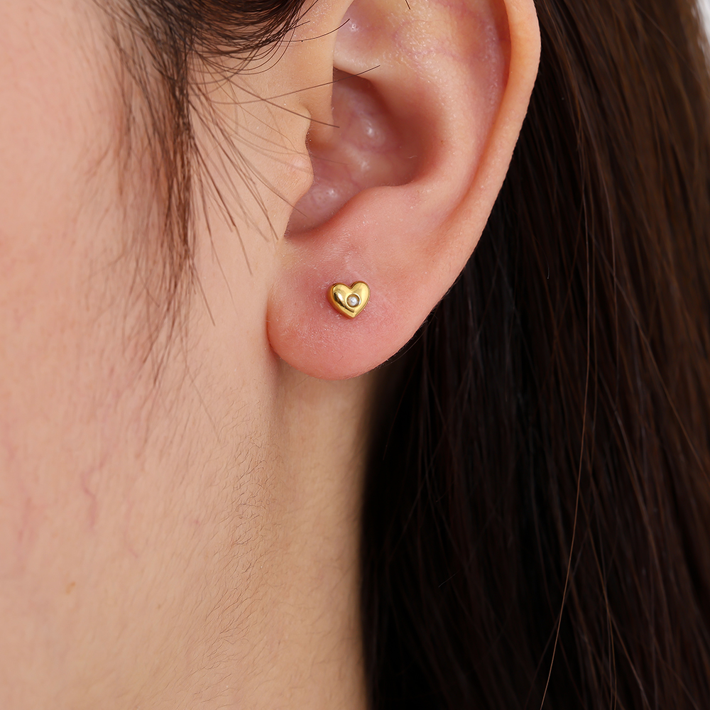Edelstahl Piercing 4mm Diamond In Heart