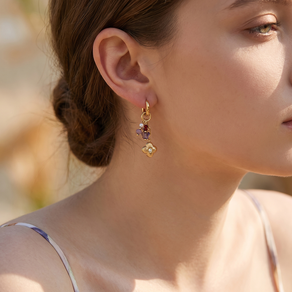 Edelstahl Ohrringe 42*14mm Goldene Blume mit lila Deko  