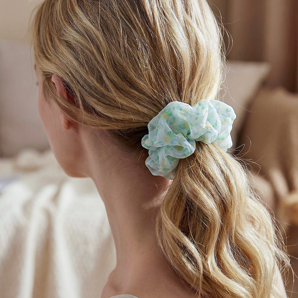 Kleine Blumen Scrunchie
