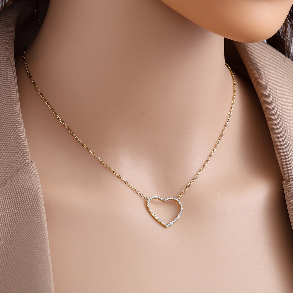 stainless steel necklace 40cm Tiny Diamonds Hollow Heart