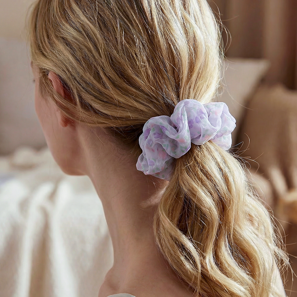 Kleine Blumen Scrunchie