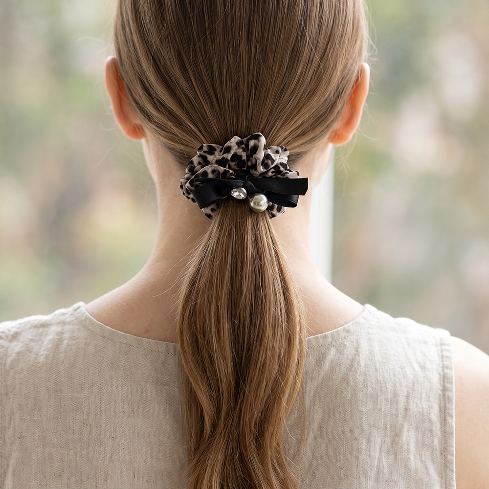 Leopardenmuster mit Schleife Scrunchie    